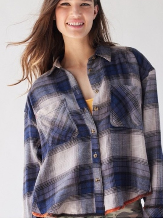 Tops - Urban Outfitters BDG Plaid Slouchy Shirt